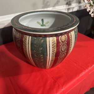 Decorative Ceramic Planter with Red and Green Stripes
This is a set (2)
